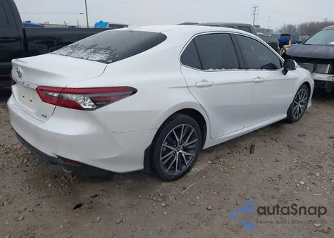 2024 Toyota Camry Xle z USA, uszkodzony, nr VIN 4T1F11AK1RU895139